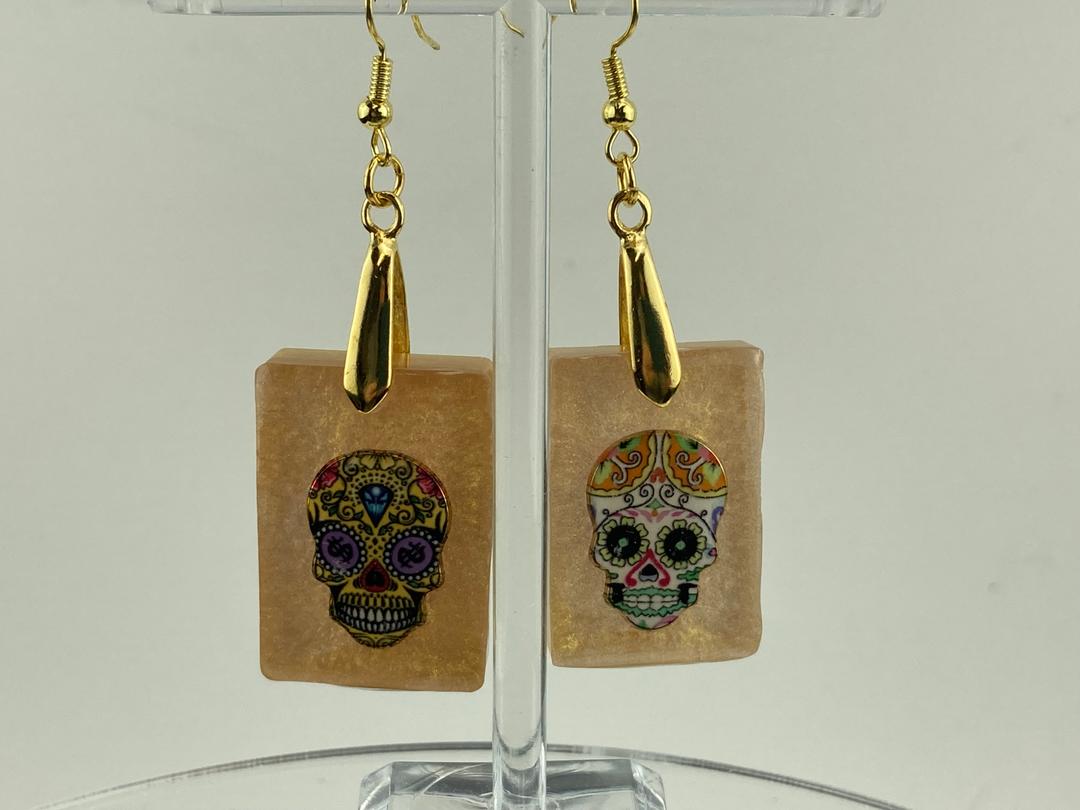 Creamy Gold Sugar skull earrings